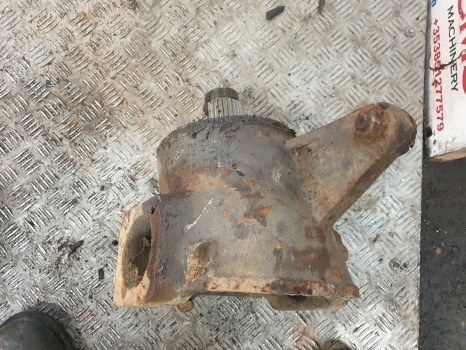 Massey Ferguson 699, 698 Front Swivel Housing Spindle Rhs 3426051m3 - Fusée d'essieu pour Tracteur agricole: photos 5 Massey Ferguson 699, 698 Front Swivel Housing Spindle Rhs 3426051m3 - Fusée d'essieu pour Tracteur agricole: photos 5