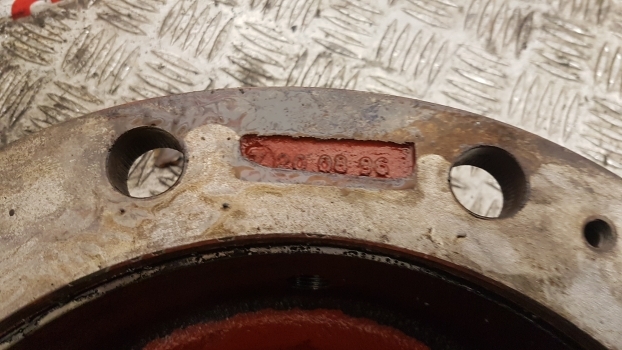 Massey Ferguson 8100 And 8200 Series Hub 3429854m2 - Moyeu pour Tracteur agricole: photos 4 Massey Ferguson 8100 And 8200 Series Hub 3429854m2 - Moyeu pour Tracteur agricole: photos 4