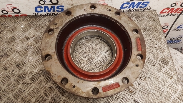 Massey Ferguson 8100 And 8200 Series Hub 3429854m2 - Moyeu pour Tracteur agricole: photos 2 Massey Ferguson 8100 And 8200 Series Hub 3429854m2 - Moyeu pour Tracteur agricole: photos 2
