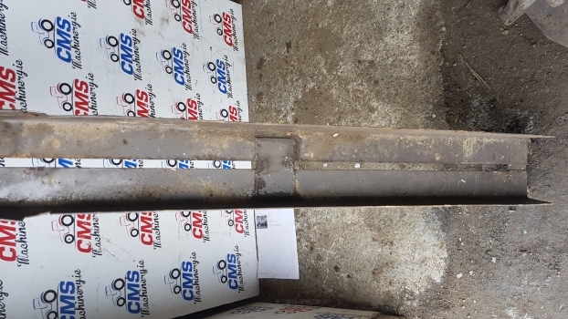 Massey Ferguson 8140,8150 Or 8160 4 Wheel Drive Shaft Cover 3712089m91 - Demi arbre pour Tracteur agricole: photos 5 Massey Ferguson 8140,8150 Or 8160 4 Wheel Drive Shaft Cover 3712089m91 - Demi arbre pour Tracteur agricole: photos 5