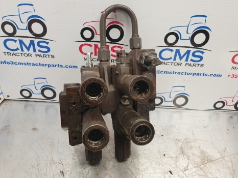 Massey Ferguson Hydraulic Spool Valves 3616205m91, 3582523m1, 3582517m1 - Valve hydraulique pour Tracteur agricole: photos 1 Massey Ferguson Hydraulic Spool Valves 3616205m91, 3582523m1, 3582517m1 - Valve hydraulique pour Tracteur agricole: photos 1