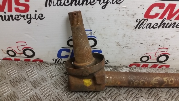 Massey Ferguson Steering Spindle 100, 200, 500, 600 Series 897475m96 897475m95 - Fusée d'essieu pour Tracteur agricole: photos 3 Massey Ferguson Steering Spindle 100, 200, 500, 600 Series 897475m96 897475m95 - Fusée d'essieu pour Tracteur agricole: photos 3