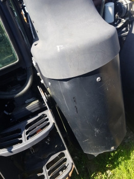 Mccormick X7.650, X7.660, X7.670, X7.640 Exhaust Box Silencer 6517872m93 - Système d'échappement: photos 2 Mccormick X7.650, X7.660, X7.670, X7.640 Exhaust Box Silencer 6517872m93 - Système d'échappement: photos 2