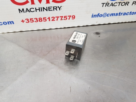 New Holland 8360, 60, M, Tm, Ts, T7 Sereis, Relay Windscreen 82011381 - Relais: photos 3 New Holland 8360, 60, M, Tm, Ts, T7 Sereis, Relay Windscreen 82011381 - Relais: photos 3