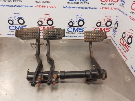 New Holland Brake, Clutch Pedal Kit 87547108, 87547109, 87566904 - Pédale pour Tracteur agricole: photos 1 New Holland Brake, Clutch Pedal Kit 87547108, 87547109, 87566904 - Pédale pour Tracteur agricole: photos 1