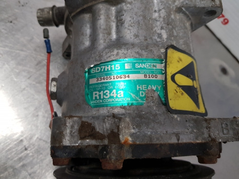 New Holland Case T6, T6000, T7 T7.200 Air Conditioning Compressor E2nn94000r86aa - Pièce de climatisation: photos 5 New Holland Case T6, T6000, T7 T7.200 Air Conditioning Compressor E2nn94000r86aa - Pièce de climatisation: photos 5
