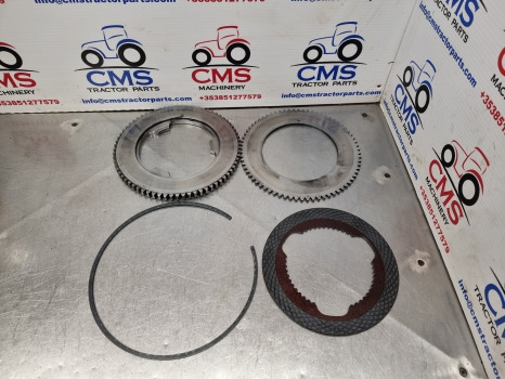 New Holland Case T6, T7, T6000, Cl4 Front Axle Brake Plate Disc Kit 87608346 - Disques de frein: photos 1 New Holland Case T6, T7, T6000, Cl4 Front Axle Brake Plate Disc Kit 87608346 - Disques de frein: photos 1