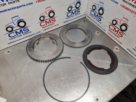 New Holland Case T6, T7, T6000, Cl4 Front Axle Brake Plate Disc Kit 87608346 - Disques de frein: photos 2 New Holland Case T6, T7, T6000, Cl4 Front Axle Brake Plate Disc Kit 87608346 - Disques de frein: photos 2
