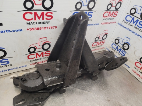 New Holland Case T6, T7, T6000, Maxxum Front Mudguard Hub Kit 87651033, 87651032 - Aile: photos 3 New Holland Case T6, T7, T6000, Maxxum Front Mudguard Hub Kit 87651033, 87651032 - Aile: photos 3