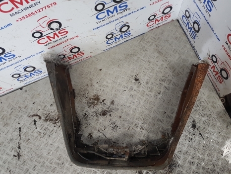 New Holland Lm435a, Lm415a, Lm445a, Lm425a Grill, Grille, Bonnet Lock 85825742 - Calandre pour Chariot télescopique: photos 3 New Holland Lm435a, Lm415a, Lm445a, Lm425a Grill, Grille, Bonnet Lock 85825742 - Calandre pour Chariot télescopique: photos 3