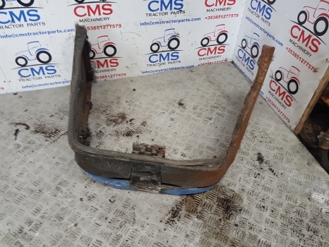 New Holland Lm435a, Lm415a, Lm445a, Lm425a Grill, Grille, Bonnet Lock 85825742 - Calandre pour Chariot télescopique: photos 1 New Holland Lm435a, Lm415a, Lm445a, Lm425a Grill, Grille, Bonnet Lock 85825742 - Calandre pour Chariot télescopique: photos 1