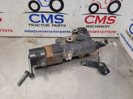 New Holland T5.110, T5.120, T5.130 Trailer Brake Valve 47566037, R917009740 - Pièces de frein: photos 1 New Holland T5.110, T5.120, T5.130 Trailer Brake Valve 47566037, R917009740 - Pièces de frein: photos 1
