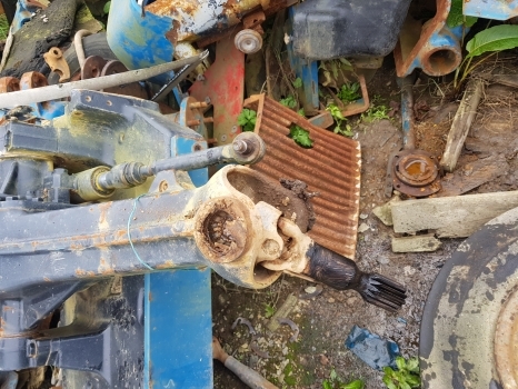 New Holland T5.95 Case T5, T5000, Jxu Series Front Axle Drive Shaft Rhs 87669495 - Demi arbre pour Tracteur agricole: photos 2 New Holland T5.95 Case T5, T5000, Jxu Series Front Axle Drive Shaft Rhs 87669495 - Demi arbre pour Tracteur agricole: photos 2