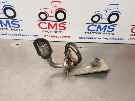 New Holland T5.95, T4, T5, Farmall Rotary Beacon Support 47788367 - Lumière/ Éclairage pour Tracteur agricole: photos 1 New Holland T5.95, T4, T5, Farmall Rotary Beacon Support 47788367 - Lumière/ Éclairage pour Tracteur agricole: photos 1