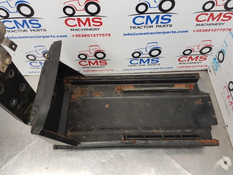 New Holland T5.95, T5, Case Battery Tray, Support 84535790, 84535783, 84536561 - Accumulateur pour Machine agricole: photos 3 New Holland T5.95, T5, Case Battery Tray, Support 84535790, 84535783, 84536561 - Accumulateur pour Machine agricole: photos 3