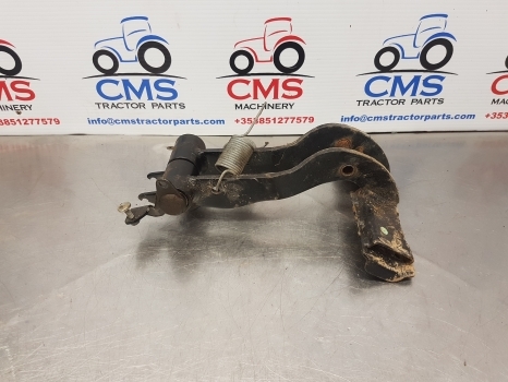 New Holland T5.95, T5, Case Farmall, Maxxum Brake Pedal Assy 84467902, 84467901 - Pédale pour Machine agricole: photos 4 New Holland T5.95, T5, Case Farmall, Maxxum Brake Pedal Assy 84467902, 84467901 - Pédale pour Machine agricole: photos 4