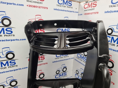 New Holland T6.145, T6, Case Maxxum, Cab Footstep, Step Lhs 47996639 - Marchepied: photos 2 New Holland T6.145, T6, Case Maxxum, Cab Footstep, Step Lhs 47996639 - Marchepied: photos 2