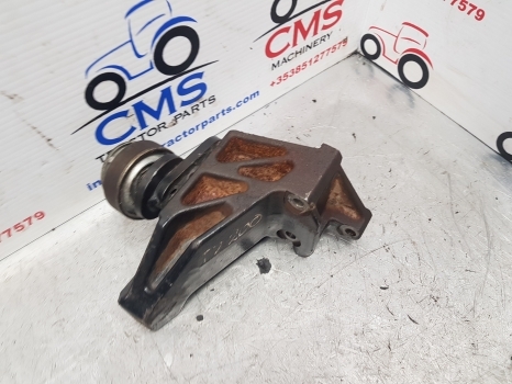 New Holland T6, T6000, T7.200 Case Air Conditioning Compressor Bracket 84221441 - Compresseur de climatisation pour Tracteur agricole: photos 5 New Holland T6, T6000, T7.200 Case Air Conditioning Compressor Bracket 84221441 - Compresseur de climatisation pour Tracteur agricole: photos 5