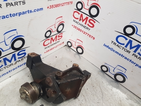 New Holland T6, T6000, T7.200 Case Air Conditioning Compressor Bracket 84221441 - Compresseur de climatisation pour Tracteur agricole: photos 2 New Holland T6, T6000, T7.200 Case Air Conditioning Compressor Bracket 84221441 - Compresseur de climatisation pour Tracteur agricole: photos 2