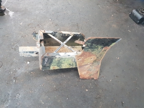 New Holland T7.200, T7.170, T7.185 Battery Box 84402058, 84402062 - Accumulateur pour Tracteur agricole: photos 4 New Holland T7.200, T7.170, T7.185 Battery Box 84402058, 84402062 - Accumulateur pour Tracteur agricole: photos 4