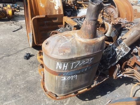 New Holland T7.225, T7.210 Exhaust Muffler 48145792 - Silencieux pour Tracteur agricole: photos 1 New Holland T7.225, T7.210 Exhaust Muffler 48145792 - Silencieux pour Tracteur agricole: photos 1