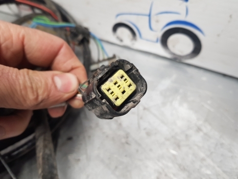Câble/ Fil pour Tracteur agricole New Holland T7 T7.200 Case Maxxum Puma Cab Roof Wiring Loom 47372235, 84407580: photos 10