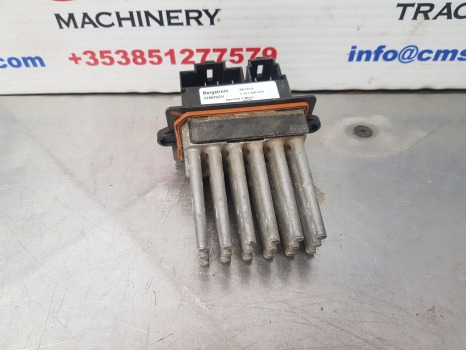 New Holland T7040, T7, T7000 Blower Motor Resistor Bosch 87306706, B10552 - Pièce de climatisation: photos 3 New Holland T7040, T7, T7000 Blower Motor Resistor Bosch 87306706, B10552 - Pièce de climatisation: photos 3