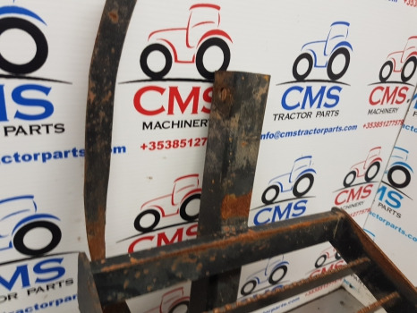 New Holland Tm, 60, Mxm, Fiat M Series, Foot Step Lhs 82009071, 82034455 - Marchepied pour Machine agricole: photos 5 New Holland Tm, 60, Mxm, Fiat M Series, Foot Step Lhs 82009071, 82034455 - Marchepied pour Machine agricole: photos 5