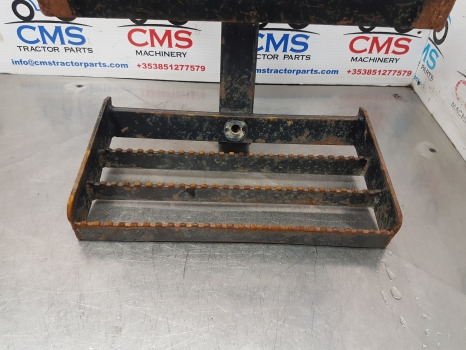 New Holland Ts, 40 Series, 6640, 7840 Foot Step Lhs 82007896, 81872888, 82840363 - Marchepied pour Machine agricole: photos 5 New Holland Ts, 40 Series, 6640, 7840 Foot Step Lhs 82007896, 81872888, 82840363 - Marchepied pour Machine agricole: photos 5