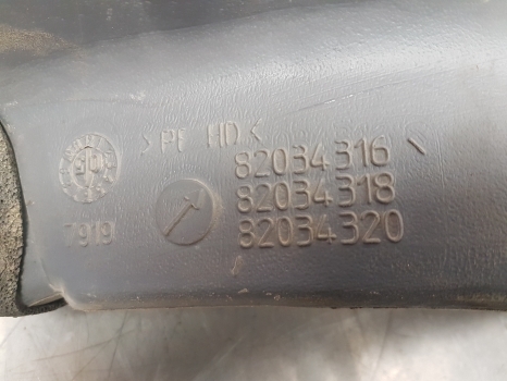 New Holland Ts115a Cab Air Duct Pipe Rhs 82034316, 82034318, 82034320, 82594201 - Chauffage/ Ventilation pour Tracteur agricole: photos 4 New Holland Ts115a Cab Air Duct Pipe Rhs 82034316, 82034318, 82034320, 82594201 - Chauffage/ Ventilation pour Tracteur agricole: photos 4