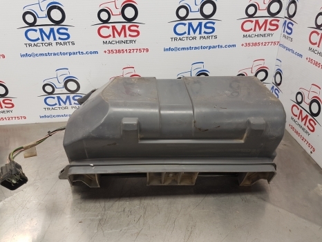 New Holland Ts115a Heater Matrix 8233105, 87651426 - Chauffage/ Ventilation pour Tracteur agricole: photos 2 New Holland Ts115a Heater Matrix 8233105, 87651426 - Chauffage/ Ventilation pour Tracteur agricole: photos 2