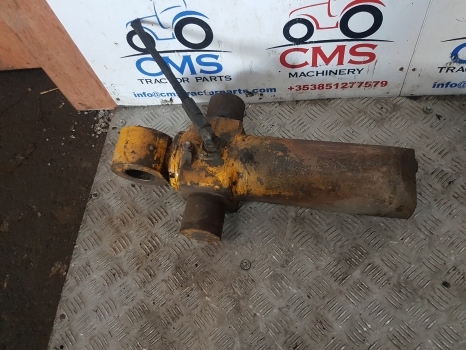 Massey Ferguson 50hx Swing Cylinder, Ram - Pièces de rechange pour Tractopelle: photos 3 Massey Ferguson 50hx Swing Cylinder, Ram - Pièces de rechange pour Tractopelle: photos 3