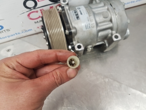 Renault Premium Volvo, Compressor, Air Conditioning 5001867206, Sd7h15, B709a - Compresseur de climatisation pour Tracteur agricole: photos 3 Renault Premium Volvo, Compressor, Air Conditioning 5001867206, Sd7h15, B709a - Compresseur de climatisation pour Tracteur agricole: photos 3