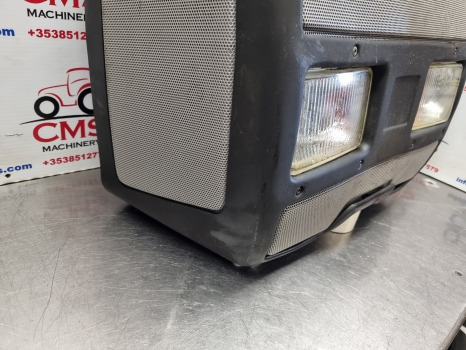 Valtra 600, 700, 800, A65, A75 Series Nose Cone Grille, Grill Panel V33371410 - Calandre: photos 4 Valtra 600, 700, 800, A65, A75 Series Nose Cone Grille, Grill Panel V33371410 - Calandre: photos 4