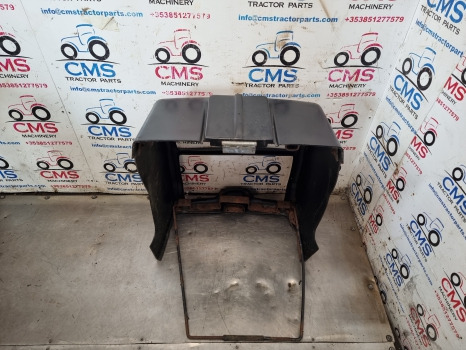 Valtra 6300, 5400, 6000, 8000 Nose Cone Panel V31812020, V32023200 - Carrosserie et extérieur: photos 5 Valtra 6300, 5400, 6000, 8000 Nose Cone Panel V31812020, V32023200 - Carrosserie et extérieur: photos 5