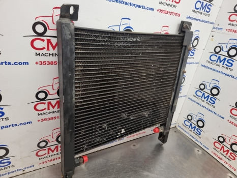Valtra 6400, 6000, 8000, Xl Series, Oil Cooler V34224200, 34224200 - Radiateur: photos 2 Valtra 6400, 6000, 8000, Xl Series, Oil Cooler V34224200, 34224200 - Radiateur: photos 2