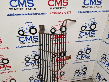 Valtra 6400, 8000, Engine Alternator Shield, Guard V33462300, V33020510 - Calandre: photos 2 Valtra 6400, 8000, Engine Alternator Shield, Guard V33462300, V33020510 - Calandre: photos 2