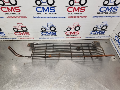 Valtra 6400, 8000, Engine Alternator Shield, Guard V33462300, V33020510 - Calandre: photos 5 Valtra 6400, 8000, Engine Alternator Shield, Guard V33462300, V33020510 - Calandre: photos 5