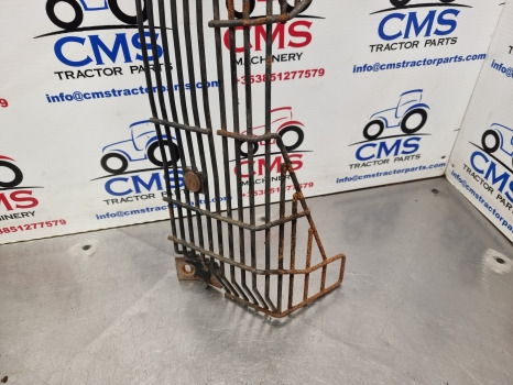 Valtra 6400, 8000, Engine Alternator Shield, Guard V33462300, V33020510 - Calandre: photos 3 Valtra 6400, 8000, Engine Alternator Shield, Guard V33462300, V33020510 - Calandre: photos 3