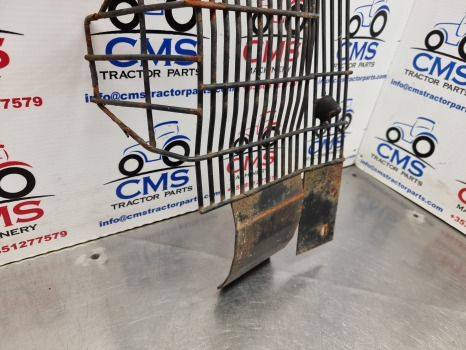 Valtra 6400, 8000, Engine Shield, Guard V33462200 - Calandre: photos 3 Valtra 6400, 8000, Engine Shield, Guard V33462200 - Calandre: photos 3