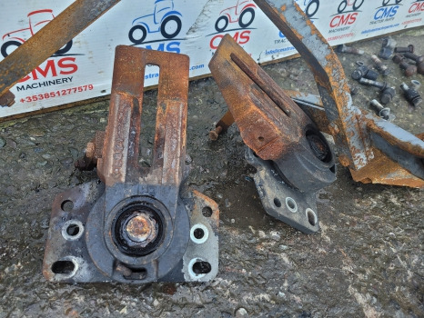 Valtra S374 Front Mudguard Bracket Kit 3909406m91, 3909405m91 - Aile: photos 4 Valtra S374 Front Mudguard Bracket Kit 3909406m91, 3909405m91 - Aile: photos 4