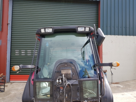Valtra T.150 T150ch, T150c, Tc, Tch Series, Complete Cab V35971000, V36567500 - Cabine: photos 5 Valtra T.150 T150ch, T150c, Tc, Tch Series, Complete Cab V35971000, V36567500 - Cabine: photos 5