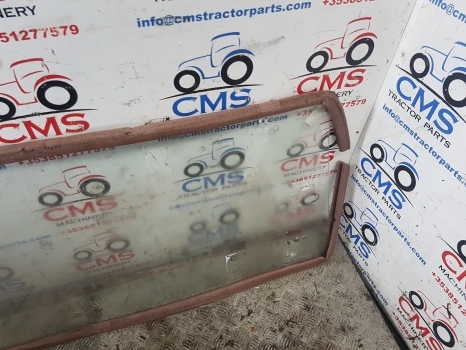 Zetor 3000, 4000, 5000, 6000, 7000 Rear Glass 60117910b, S64986, 60117910 - Fenêtre et pièces pour Tracteur agricole: photos 4 Zetor 3000, 4000, 5000, 6000, 7000 Rear Glass 60117910b, S64986, 60117910 - Fenêtre et pièces pour Tracteur agricole: photos 4