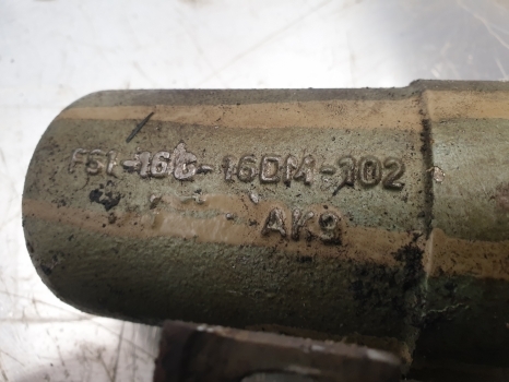 Zetor 8011 Power Steering Oil Tank And Filter 531980278010, 80.272.901 - Commande de gouvernail pour Tracteur agricole: photos 5 Zetor 8011 Power Steering Oil Tank And Filter 531980278010, 80.272.901 - Commande de gouvernail pour Tracteur agricole: photos 5