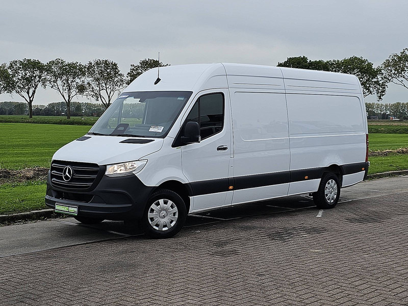 Mercedes-Benz Sprinter 317 L3H2 Maxi Mbux10! - Fourgon utilitaire: photos 2 Mercedes-Benz Sprinter 317 L3H2 Maxi Mbux10! - Fourgon utilitaire: photos 2