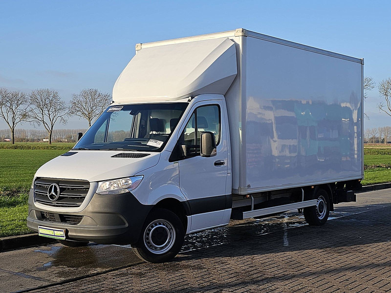 Mercedes-Benz Sprinter 317 - Fourgon: photos 2 Mercedes-Benz Sprinter 317 - Fourgon: photos 2