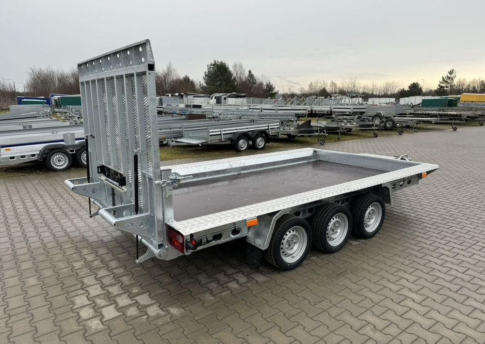 WIOLA Wiola B3540 MAX - 400 x 170 cm | 2546kg ładowności | trap stalowy | 3-osiowa budowlanka - Remorque porte engin: photos 3 WIOLA Wiola B3540 MAX - 400 x 170 cm | 2546kg ładowności | trap stalowy | 3-osiowa budowlanka - Remorque porte engin: photos 3