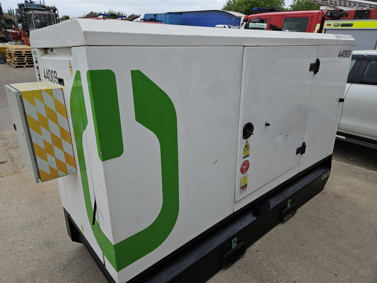 HGI 100KVA PERKINS GENERATOR DIESEL SILENT RENTAL SPECIFICATION HGI 100KVA PERKINS GENERATOR DIESEL SILENT RENTAL SPECIFICATION - Groupe électrogène: photos 2 HGI 100KVA PERKINS GENERATOR DIESEL SILENT RENTAL SPECIFICATION HGI 100KVA PERKINS GENERATOR DIESEL SILENT RENTAL SPECIFICATION - Groupe électrogène: photos 2