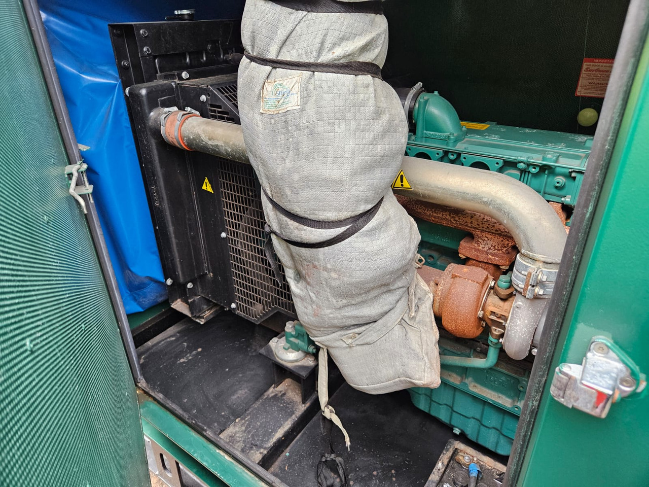 VOLVO TAD 720 GE DIESEL GENERATOR 120KW 150KVA 250 HOURS VOLVO TAD 720 GE DIESEL GENERATOR 120KW 150KVA 250 HOURS - Outil/ Équipement: photos 4 VOLVO TAD 720 GE DIESEL GENERATOR 120KW 150KVA 250 HOURS VOLVO TAD 720 GE DIESEL GENERATOR 120KW 150KVA 250 HOURS - Outil/ Équipement: photos 4