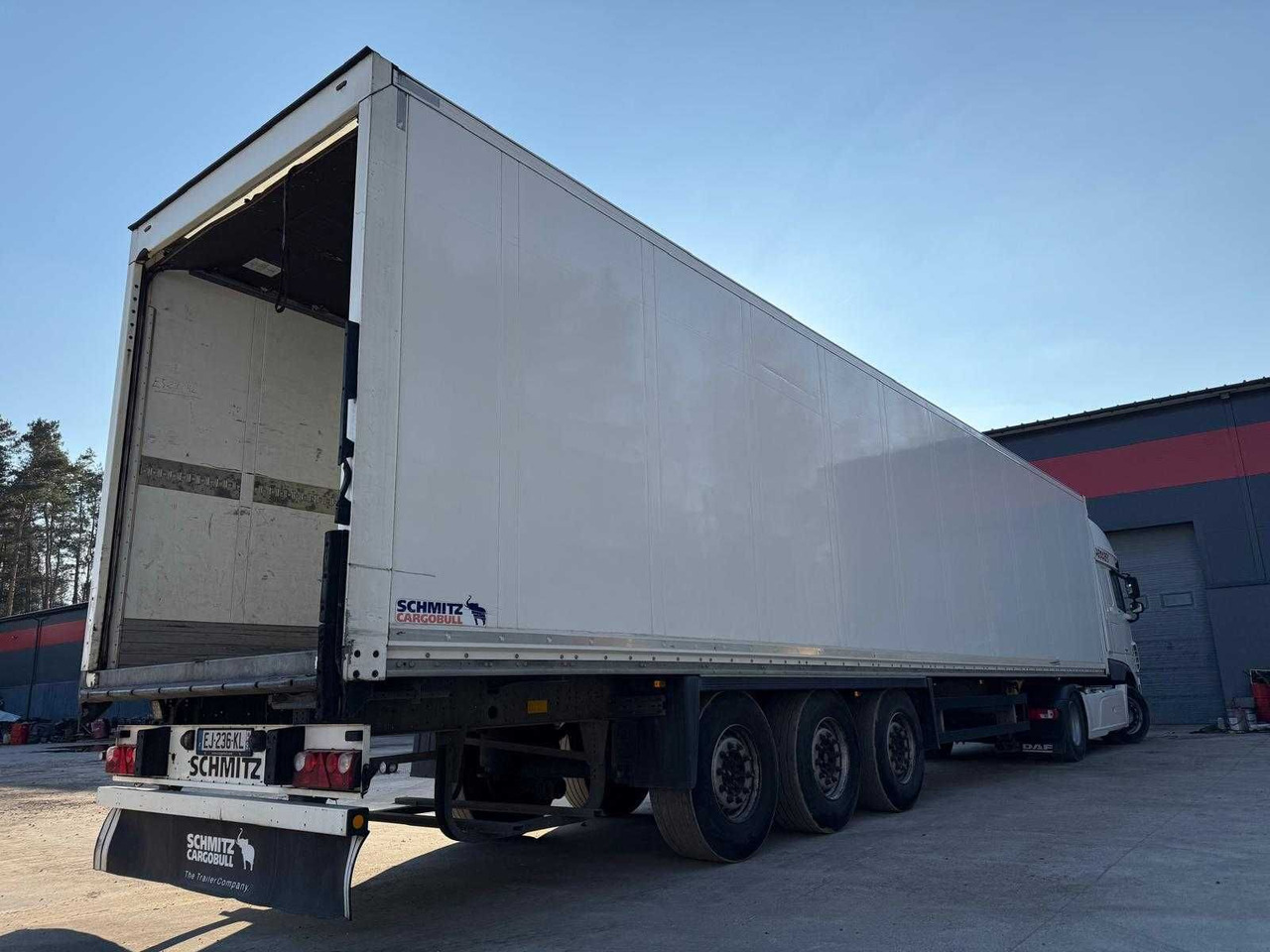Schmitz Izoterma Kontener Box, 2017r, roleta , 481083 km , z Francji - Semi-remorque isothermique: photos 3 Schmitz Izoterma Kontener Box, 2017r, roleta , 481083 km , z Francji - Semi-remorque isothermique: photos 3